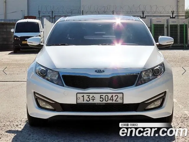 Kia K5 2012 — photo 1