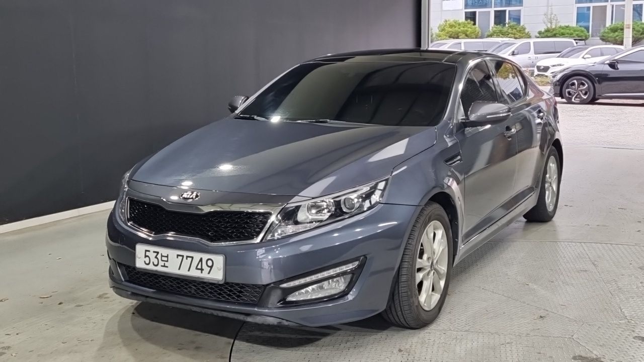 Kia K5 2013 — photo 1