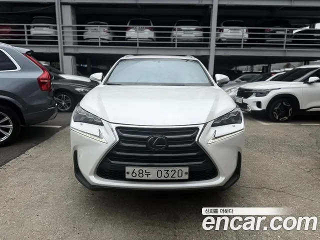 Lexus NX 2017 — photo 1