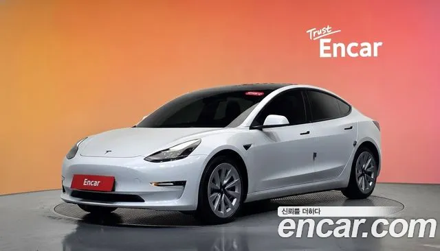 Tesla Model 3 2022 — photo 1