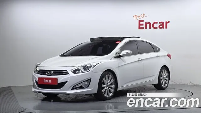 Hyundai i40 2012 — photo 1
