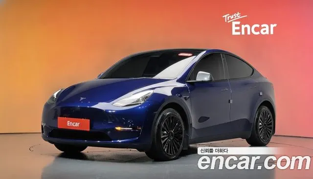 Tesla Model Y 2022 — photo 1