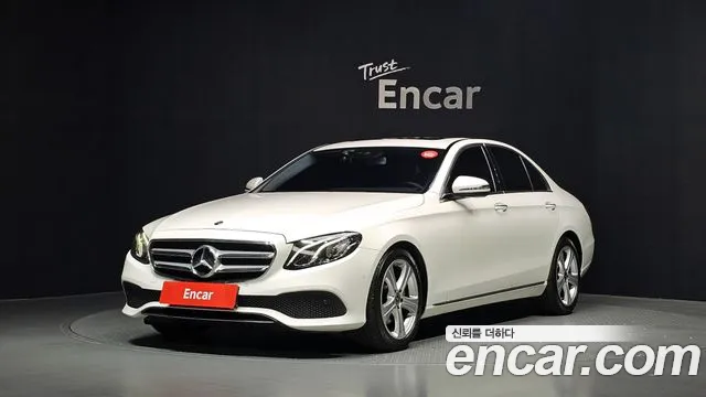 Mercedes-Benz E-Class 2018 — photo 1