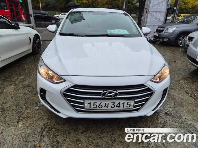 Hyundai AVANTE 2017 — photo 1