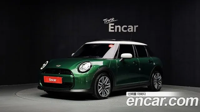 Mini Cooper 2025 — photo 1
