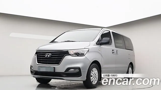 Hyundai Starex 2021 — photo 1