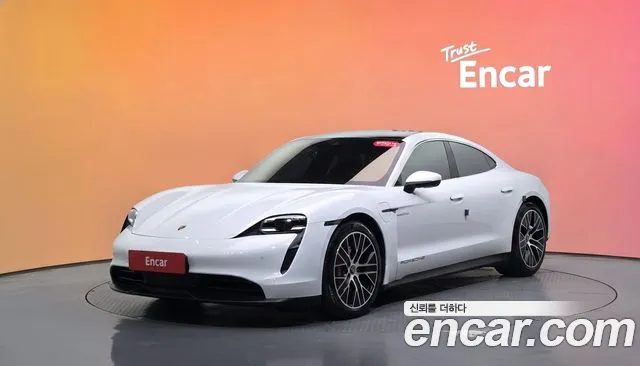 Porsche Taycan 2021 — photo 1