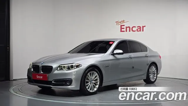 BMW 5-Series 2016 — photo 1