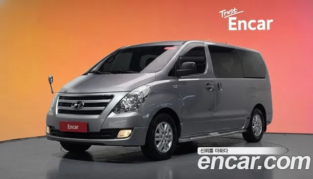 Hyundai Starex 2017 — photo 1