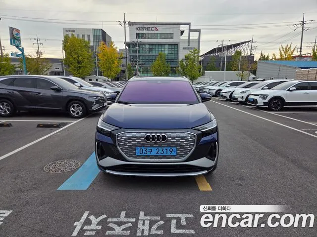 Audi Q4 e-tron 2022 — photo 1