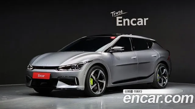 Kia EV6 2023 — photo 1