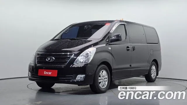 Hyundai Starex 2017 — photo 1