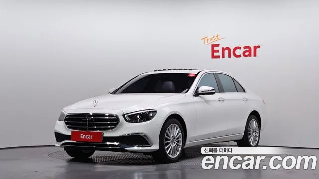 Mercedes-Benz E-Class 2023 — photo 1