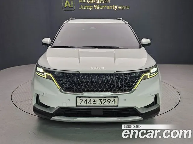 Kia Canival 2022 — photo 1
