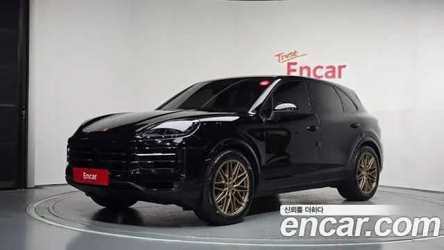 Porsche Cayenne 2024 — photo 1