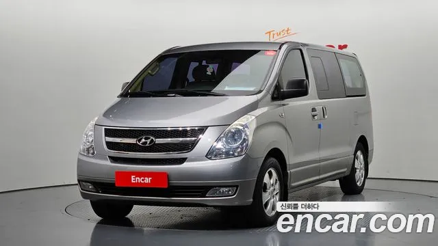 Hyundai Starex 2012 — photo 1