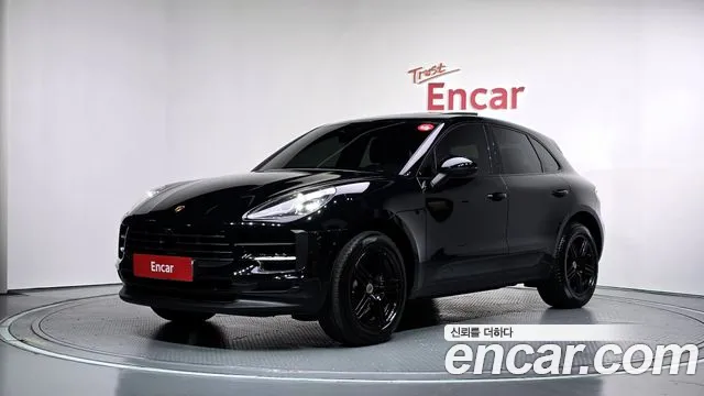 Porsche Macan 2019 — photo 1