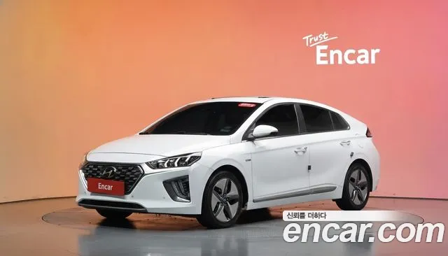 Hyundai Ioniq 2020 — photo 1