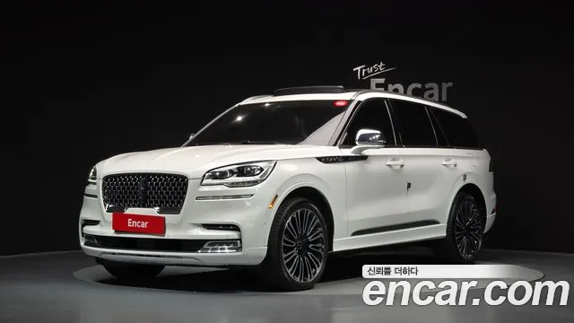 Lincoln Aviator 2022 — photo 1