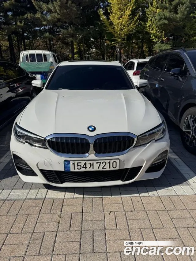BMW 3-Series 2022 — photo 1