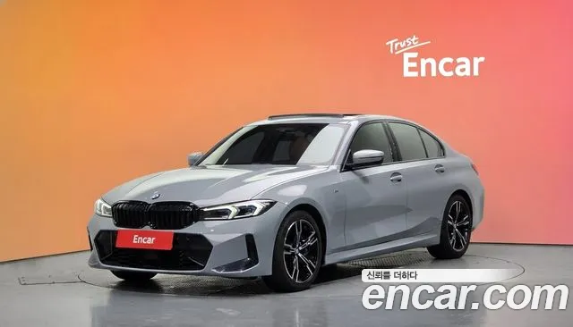 BMW 3-Series 2023 — photo 1