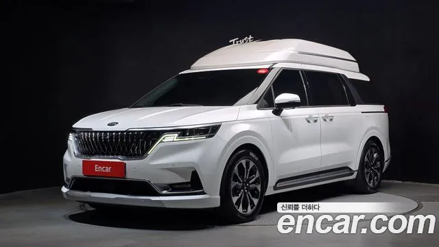 Kia Canival 2021 — photo 1