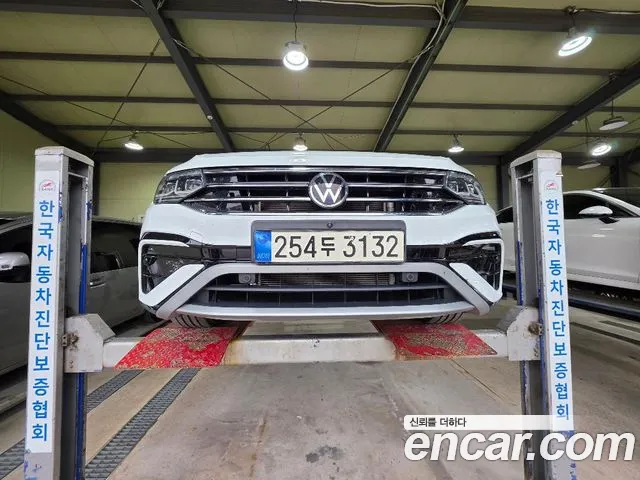 Volkswagen Tiguan 2023 — photo 1