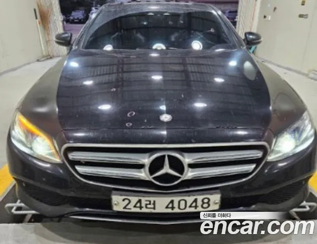 Mercedes-Benz E-Class 2017 — photo 1