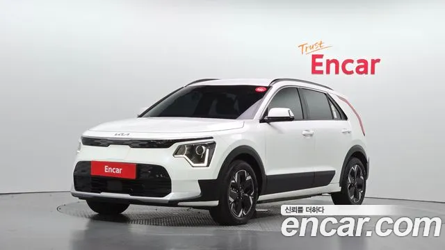 Kia Niro 2023 — photo 1