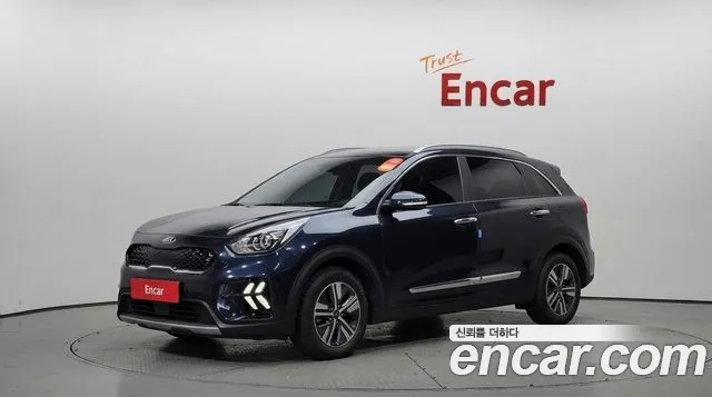Kia Niro 2022 — photo 1