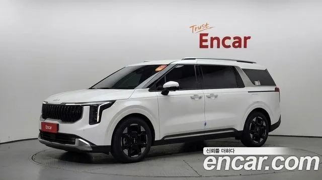 Kia Canival 2025 — photo 1