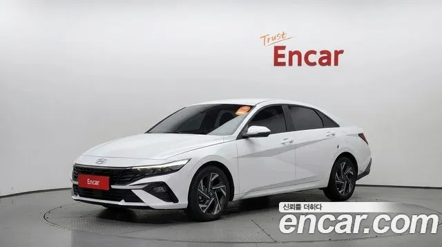 Hyundai AVANTE 2024 — photo 1