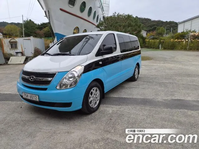 Hyundai Starex 2012 — photo 1