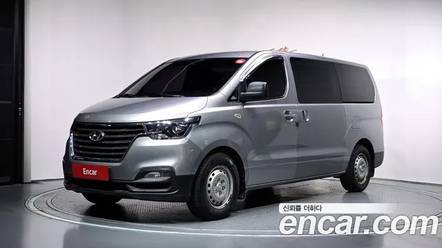Hyundai Starex 2019 — photo 1