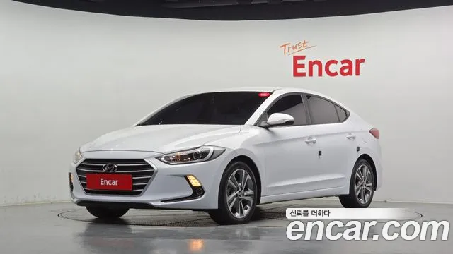 Hyundai AVANTE 2018 — photo 1