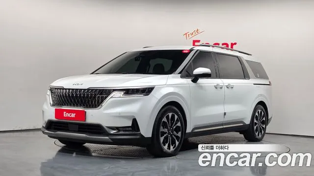 Kia Canival 2023 — photo 1