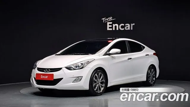 Hyundai AVANTE 2013 — photo 1