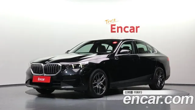 BMW 5-Series 2026 — photo 1