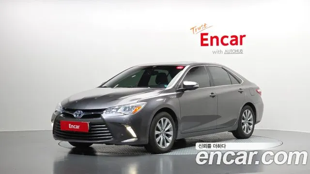 Toyota Camry 2016 — photo 1