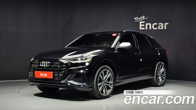Audi SQ8 2020 — photo 1