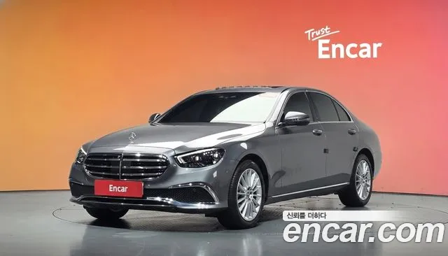 Mercedes-Benz E-Class 2022 — photo 1