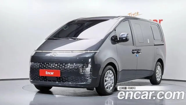 Hyundai Staria 2024 — photo 1