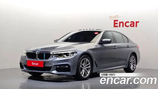 BMW 5-Series 2017 — photo 1