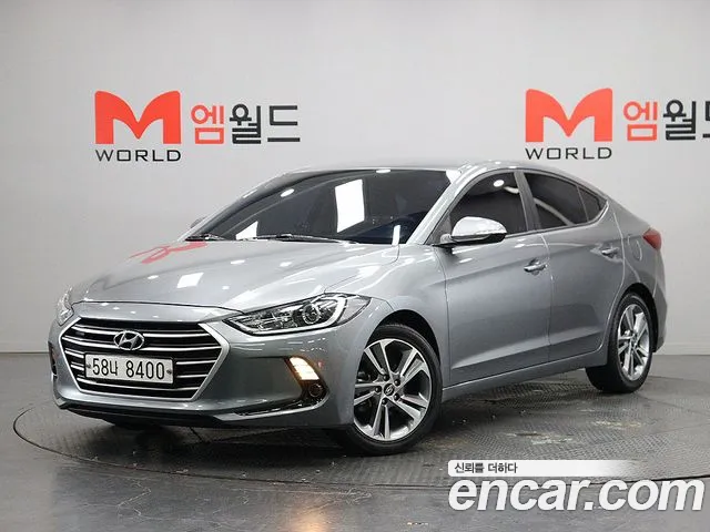 Hyundai AVANTE 2018 — photo 1