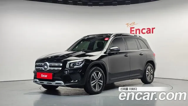 Mercedes-Benz GLB-Class 2021 — photo 1