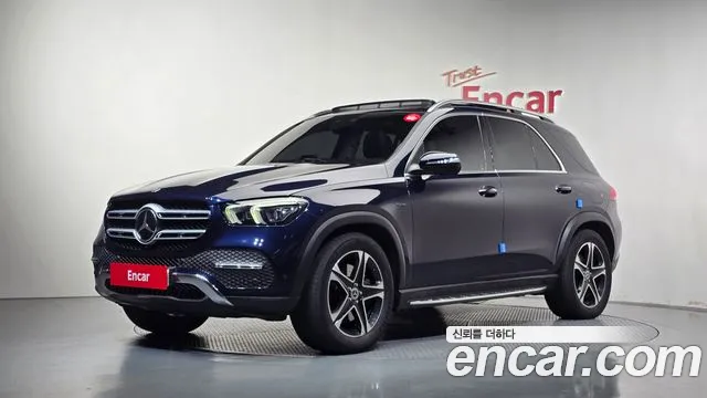 Mercedes-Benz GLE-Class 2021 — photo 1