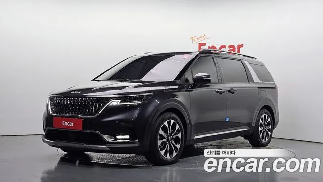 Kia Canival 2023 — photo 1