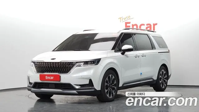 Kia Canival 2021 — photo 1