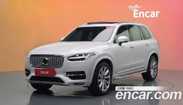 Volvo XC90 2019 — photo 1