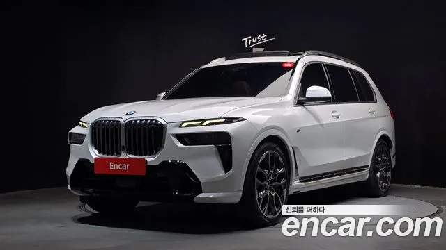 BMW X7 2023 — photo 1